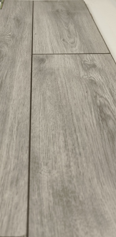 Ламинат Egger Viva Дуб Тривено Серый 91683